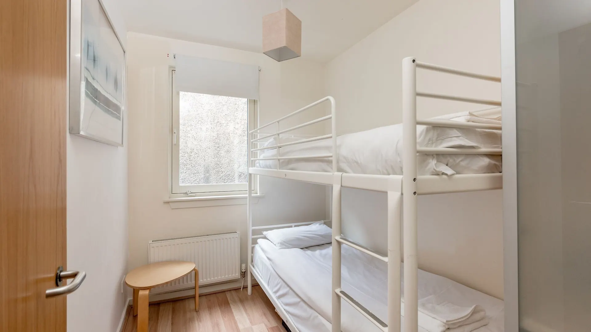 Silver Lining - Mile Apartments Edinburgh