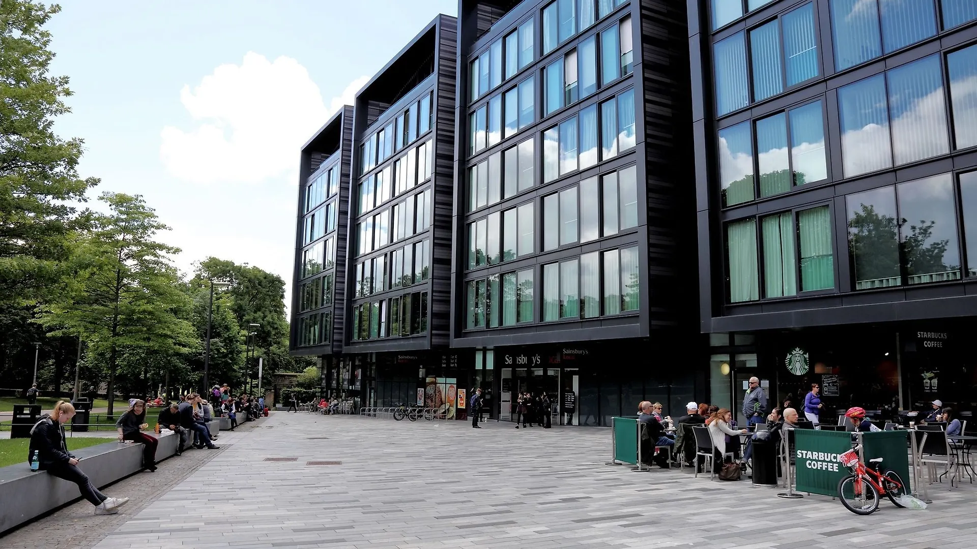 Silver Lining - Mile Apartments Edinburgh