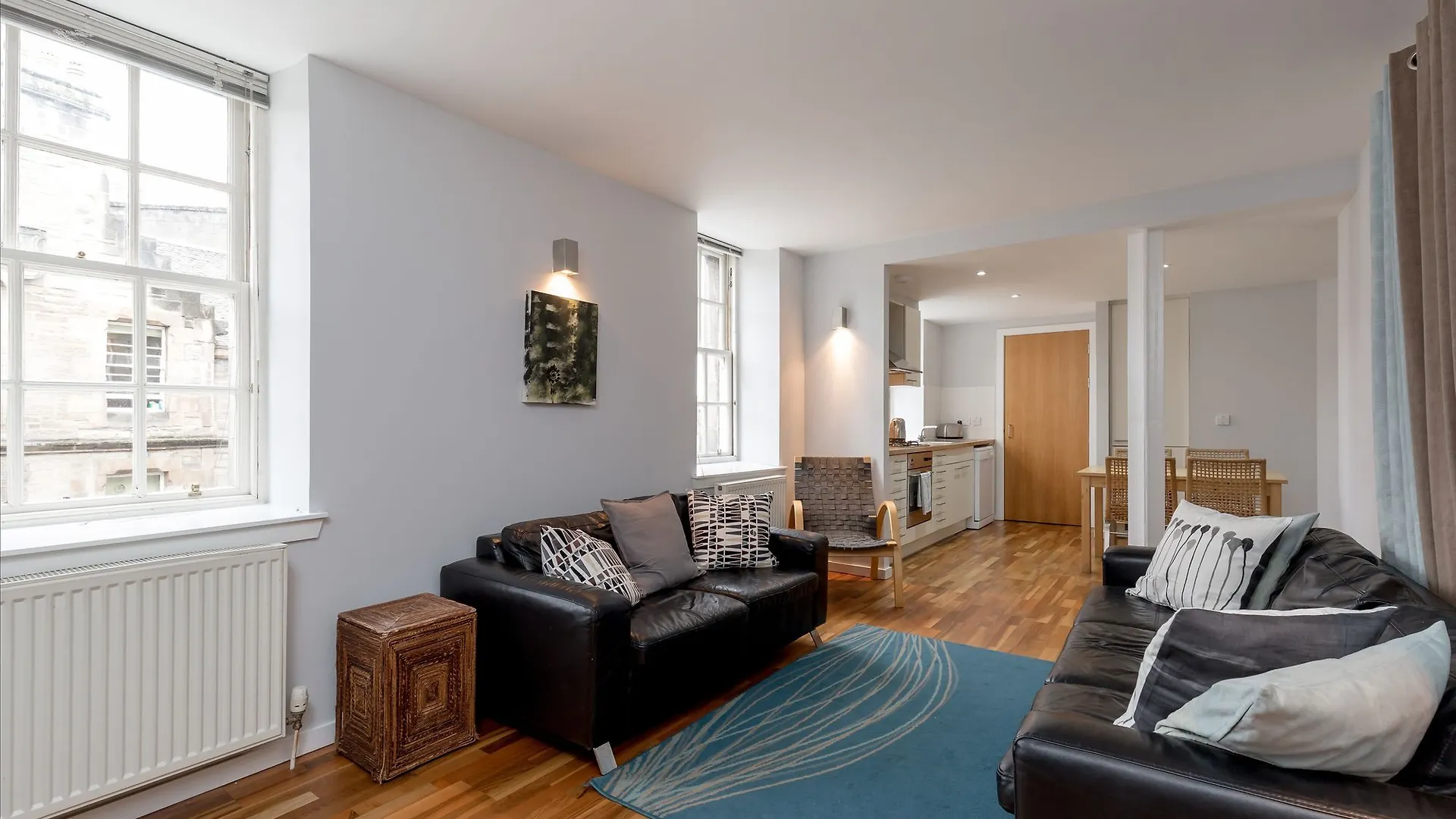 Silver Lining - Mile Apartments Edinburgh
