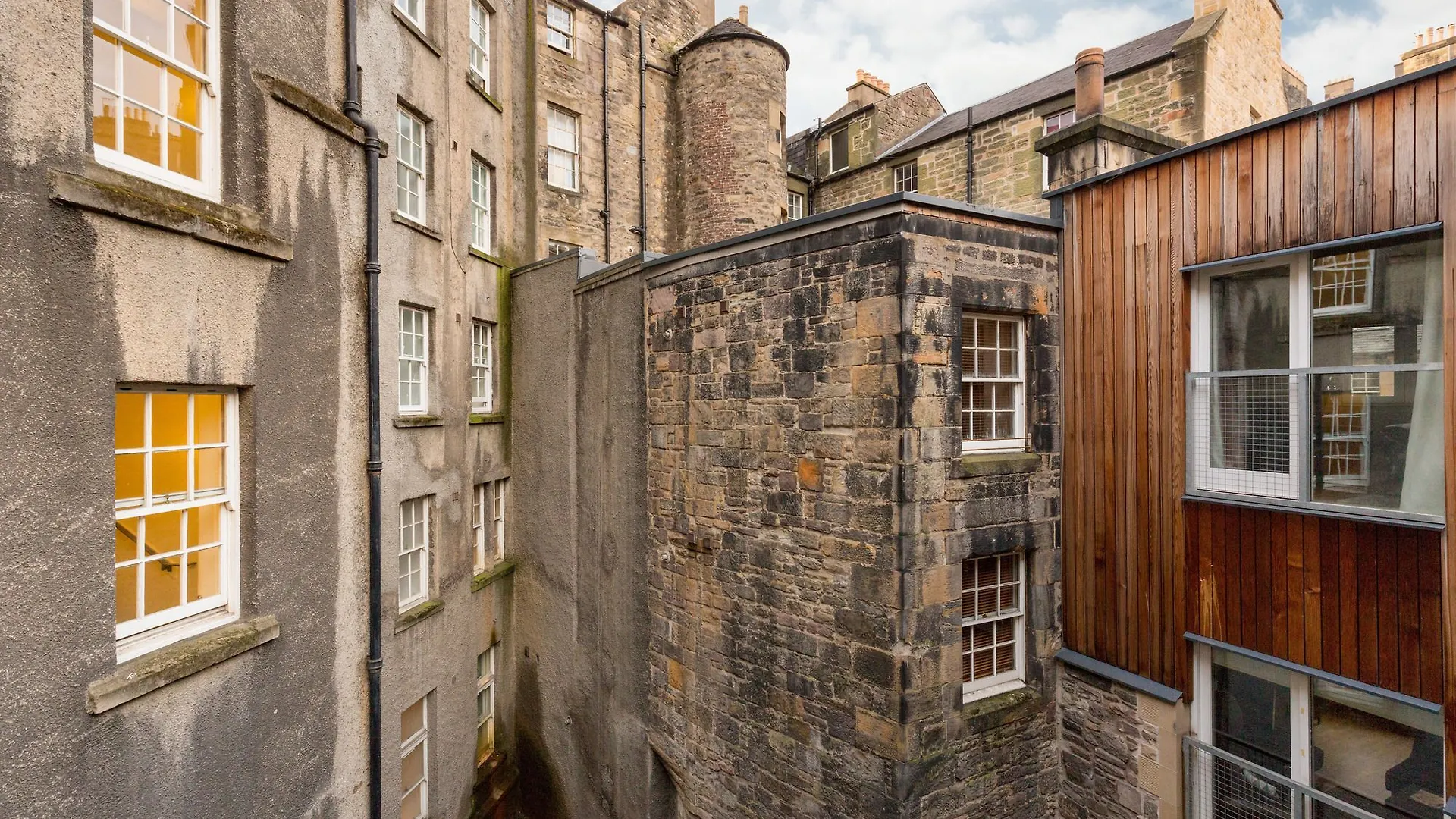 Silver Lining - Mile Apartments Edinburgh 0*,