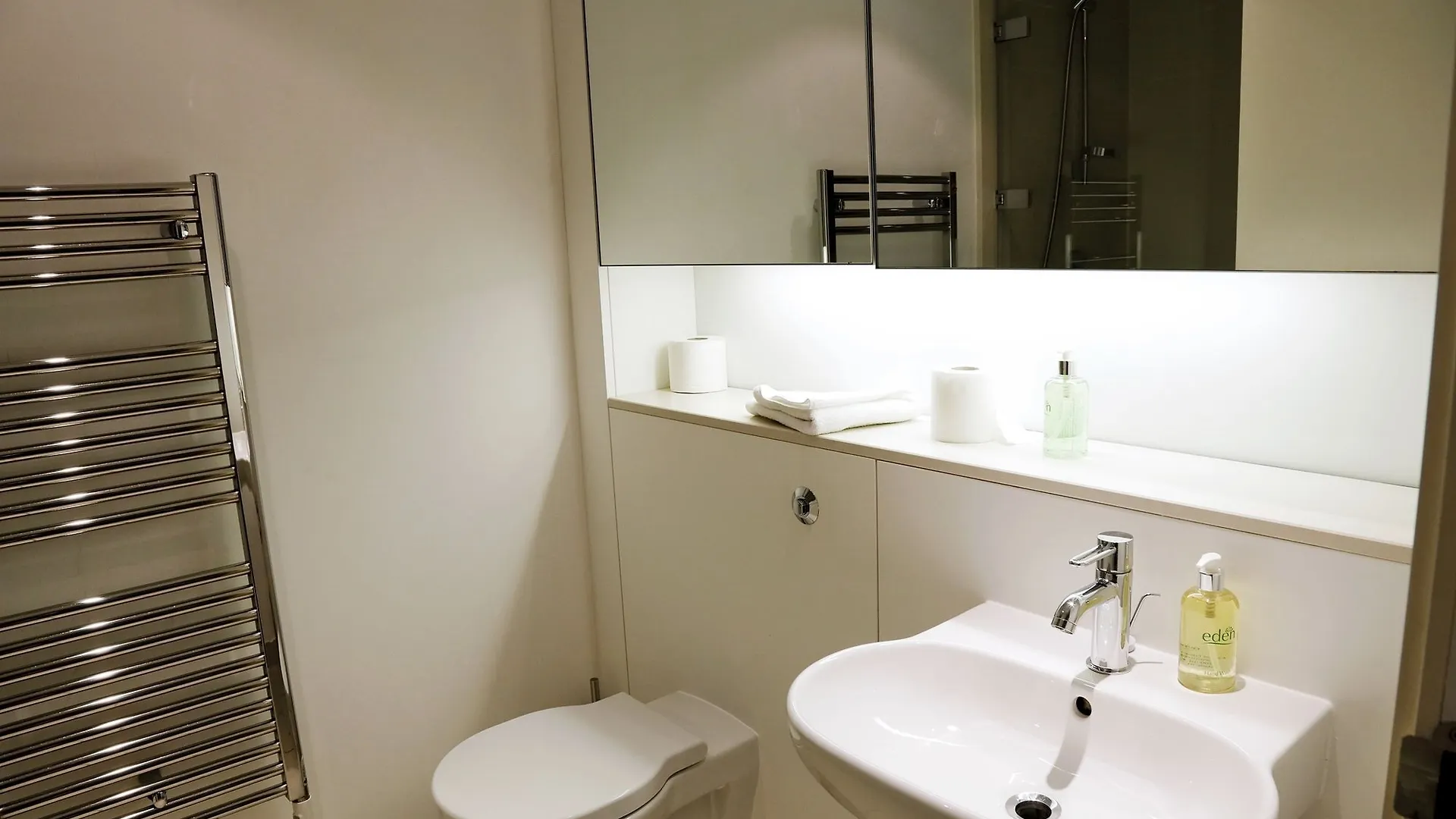 Silver Lining - Mile Apartments Edinburgh